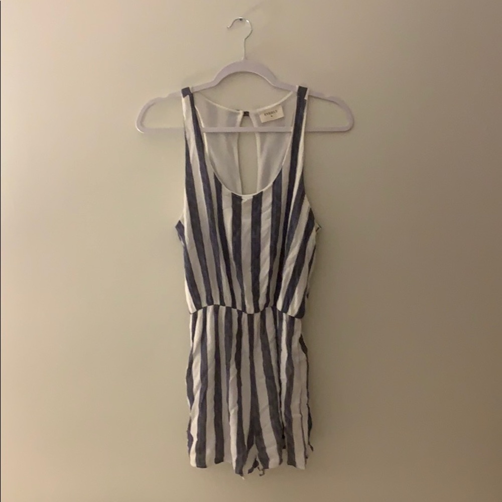 Striped navy & white romper ✨